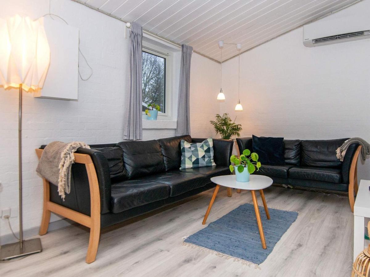 7 Person Holiday Home In Rsted Kare 外观 照片